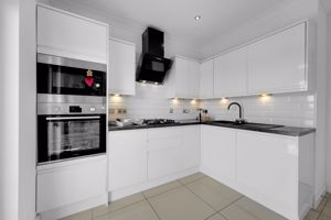 Photo 16- click for photo gallery